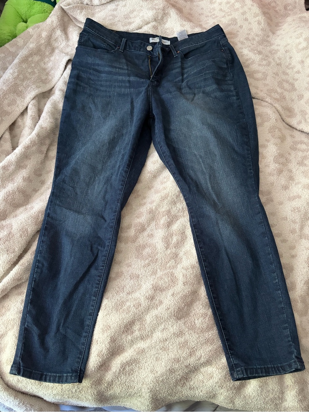 Signature by Levi Strauss Women’s Dark Indigo Straight Leg Jeans